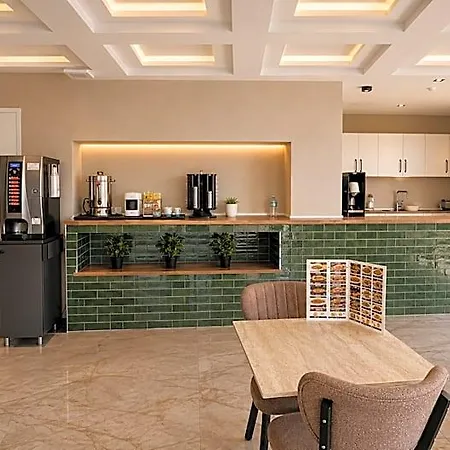 Hotel Nora Airport 3*