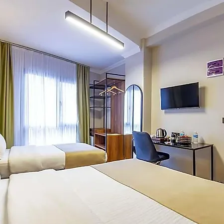 Nora Airport 3*