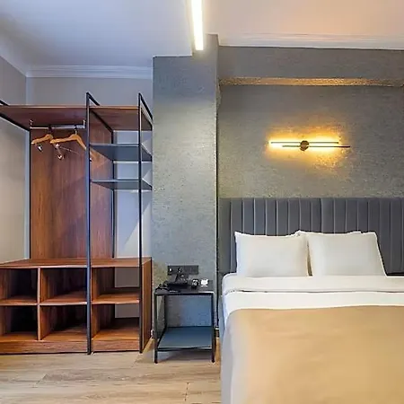 Nora Airport Hotel